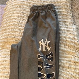 Women’s performance fleece sweatpants N.Y. Yankees
